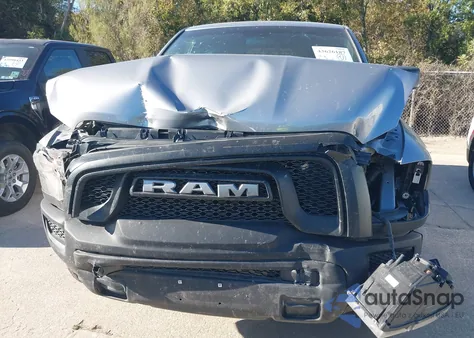 2024 Ram 1500 Classic Warlock 4X4 5'7 Box z USA, uszkodzony, nr VIN 1C6RR7LG7RS143437